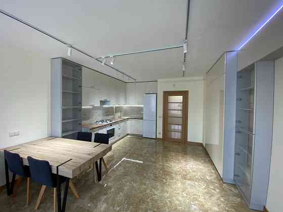 Cучасна та простора квартира в новобудові бізнес-класу ! Львов