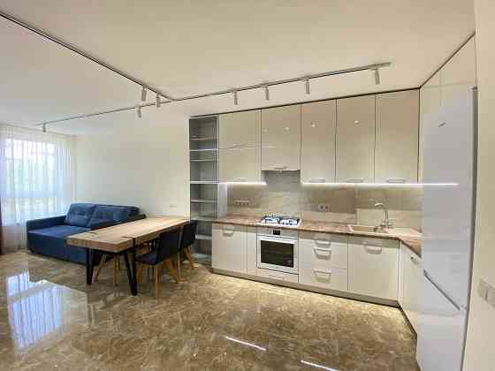 Cучасна та простора квартира в новобудові бізнес-класу ! Львов