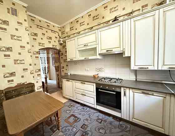 Оренда 3к квартири ЦЕНТР вул ШКІЛЬНА Чернівці