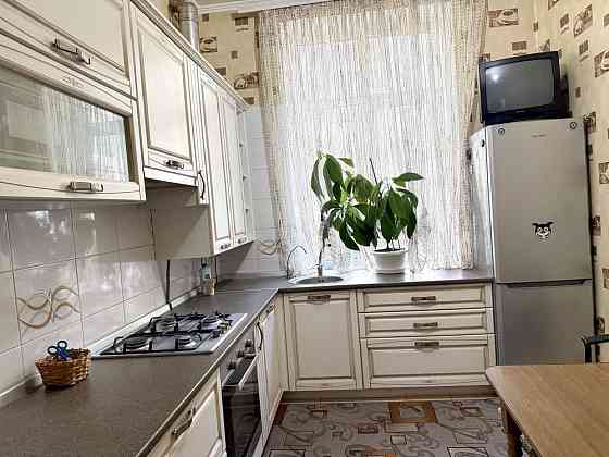 Оренда 3к квартири ЦЕНТР вул ШКІЛЬНА Чернівці