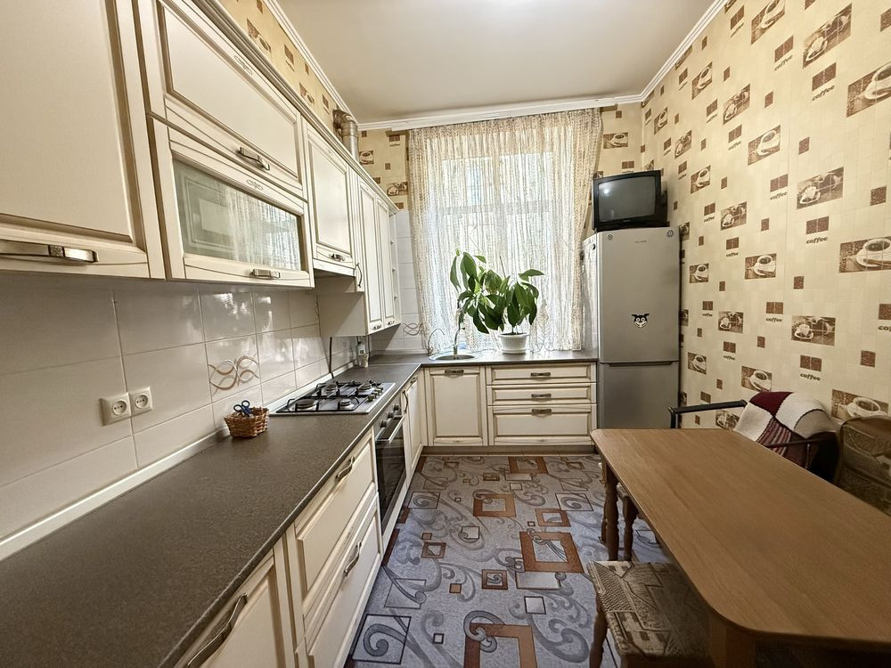 Оренда 3к квартири ЦЕНТР вул ШКІЛЬНА Чернівці - зображення 2