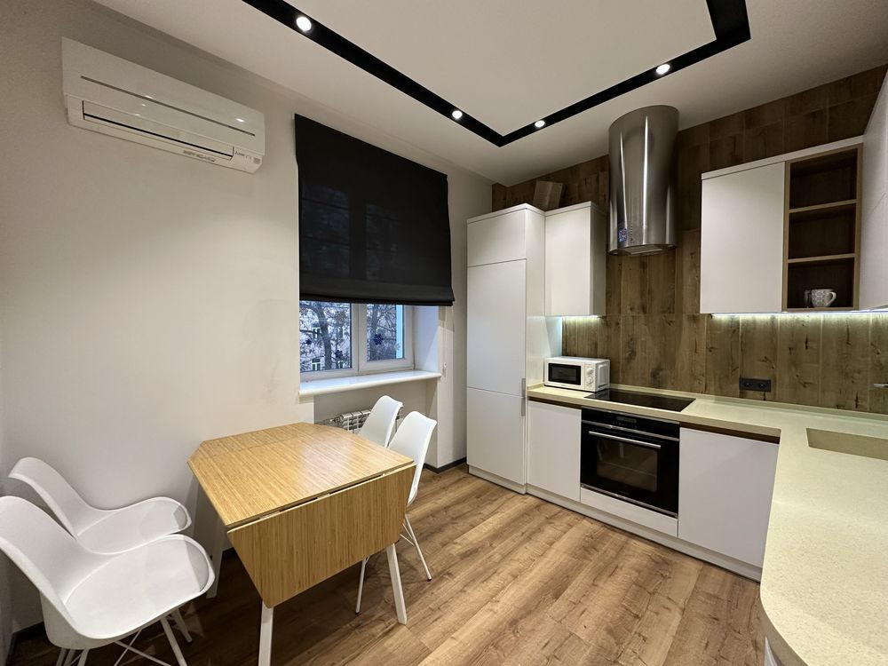 Продается 2 комнатная сталинка в самом Центре города! Миколаїв - зображення 2