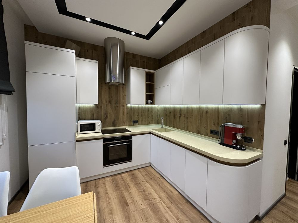 Продается 2 комнатная сталинка в самом Центре города! Миколаїв - зображення 1