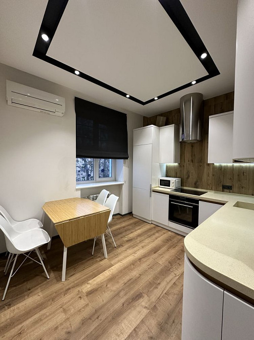 Продается 2 комнатная сталинка в самом Центре города! Миколаїв - зображення 5