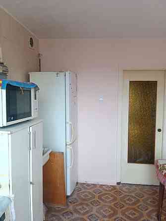 Сдам трехкомнатную конец Слобожанского проспекта Днепр