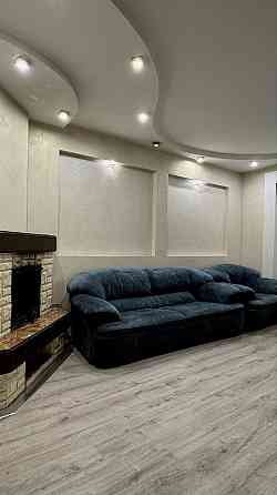 Актуально! Простора квартира «на землі» поряд 15 ліцею. Центр! Ровно