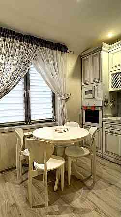 Актуально! Простора квартира «на землі» поряд 15 ліцею. Центр! Ровно