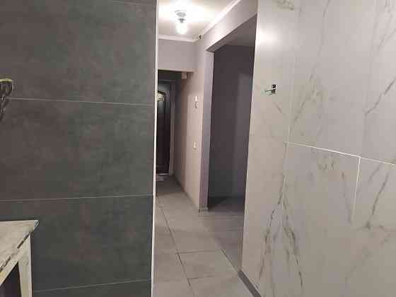 Собственник, продам 2к квартиру 49кв бул. Вернадского 75а. Метро 500м Київ