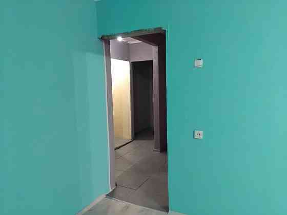 Собственник, продам 2к квартиру 49кв бул. Вернадского 75а. Метро 500м Київ