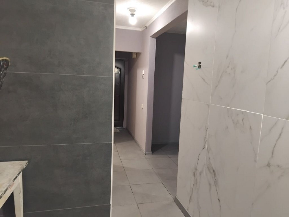 Собственник, продам 2к квартиру 49кв бул. Вернадского 75а. Метро 500м Київ - зображення 1