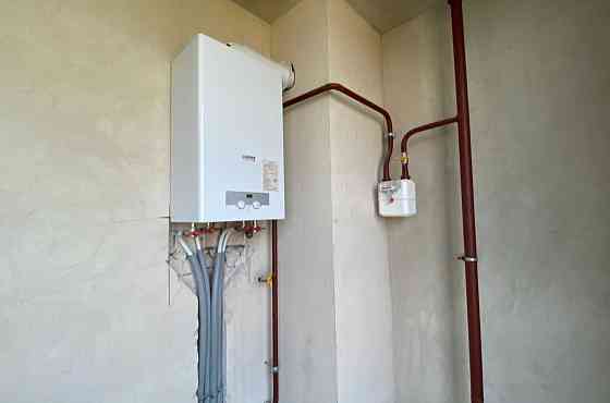 Продам 1кімнатну квартиру 43.5 м2 ,зданий Будинок+ключі , 20хвметро Ак Софіївська Борщагівка