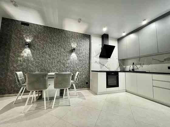 Продам 2к.квартиру з виглядом на озеро Хмельницький