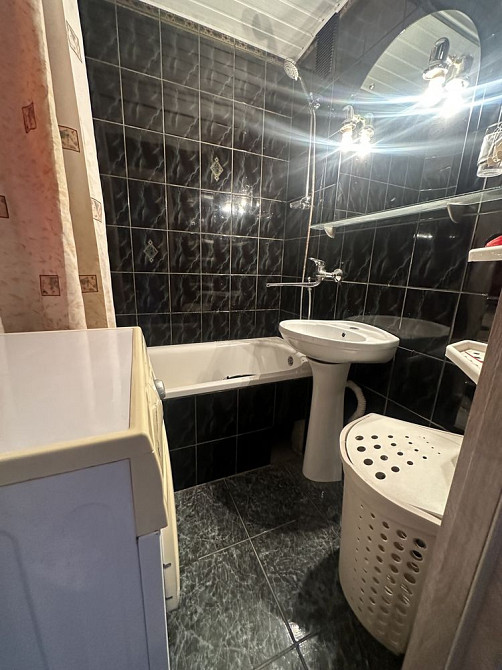 Комфортна двокімнатна з житловою лоджією Кременчук - зображення 4