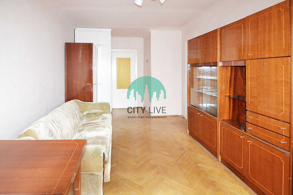 3 кім кв. Центр. Цегляний будинок. Автономне опалення. 3-й поверх(3) Івано-Франківськ - зображення 2