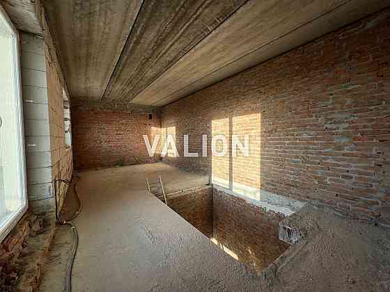 БЕЗ КОМІСІЇ дворівнева квартира 97м2 з 2 терасами вул. Гетьманська 1а Київ