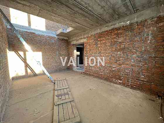 БЕЗ КОМІСІЇ дворівнева квартира 97м2 з 2 терасами вул. Гетьманська 1а Київ