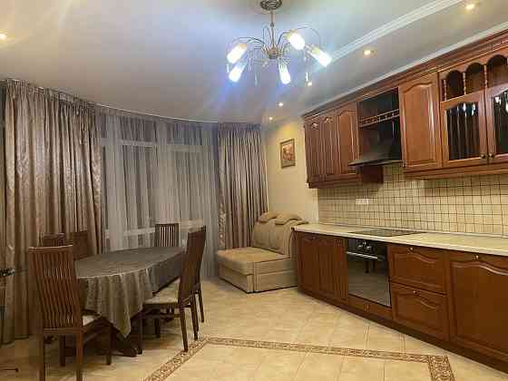 Пррдаж 3 кімн.кв.Бульвар Кольцова 14Д Київ