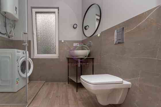 2-к. квартира з  і/о та дизайнерським ремонтом за вул. Криворучка Чернівці