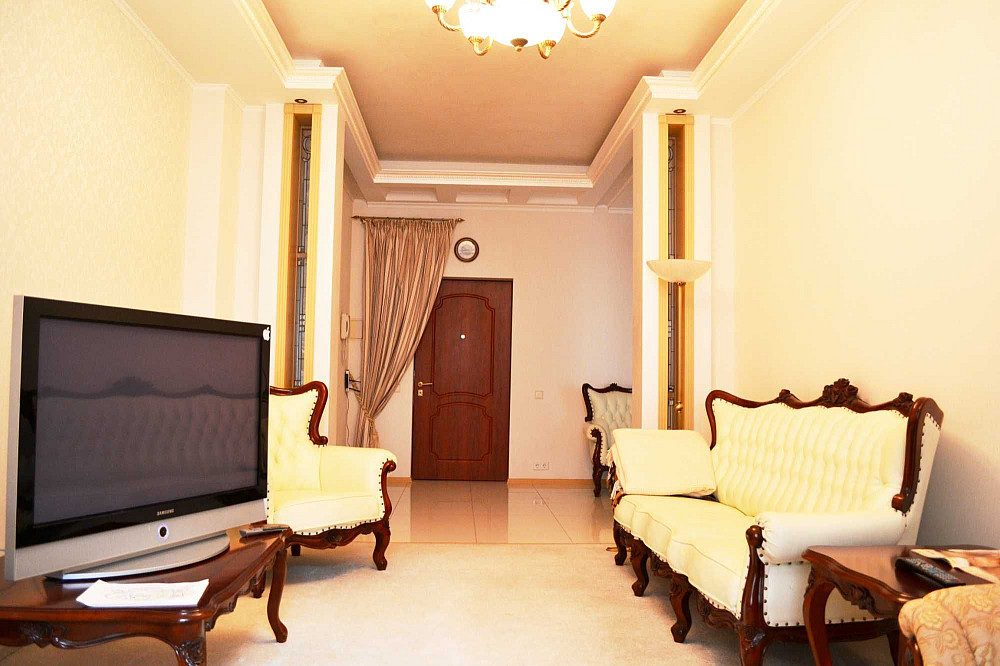 Метро Олімпійська. Тютюнника Василя (А.Барбюса) 16. Київ - зображення 5