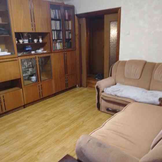 Продам 2 к низ пр. Поля Дніпро