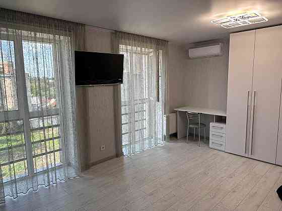 Світла сучасна квартира в новобудові з меблями та технікою. 12 000 Полтава