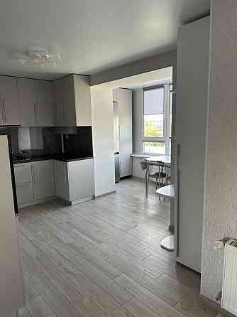 Світла сучасна квартира в новобудові з меблями та технікою. 12 000 Полтава
