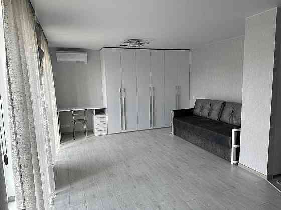 Світла сучасна квартира в новобудові з меблями та технікою. 12 000 Полтава