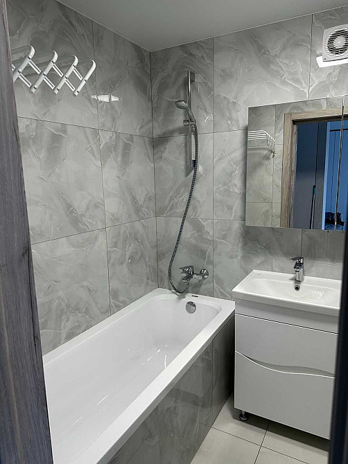 Світла сучасна квартира в новобудові з меблями та технікою. 12 000 Полтава - изображение 6