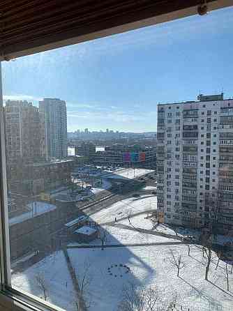 Видова 3-к квартира, Оболонська площа 3, метро поруч, ключи на руках! Киев