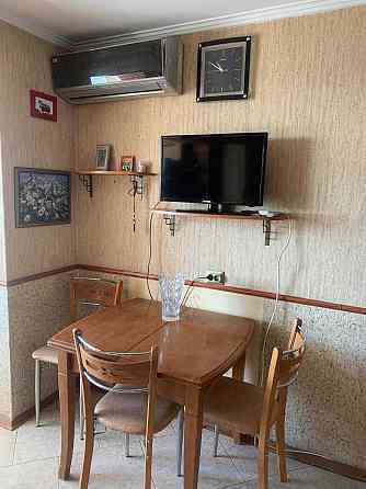 Видова 3-к квартира, Оболонська площа 3, метро поруч, ключи на руках! Киев