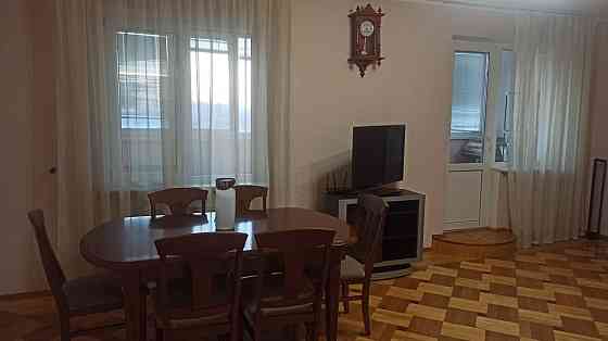 Оренда 3-кім. квартири вул. М. Голего Киев