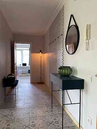 3-кімнатна Шовковична 48 , Палац Спорту, Кловська. Без комісії Киев