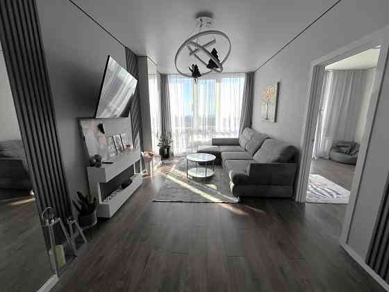 Продам велику двокімнатну квартиру із шикарним прямим видом на море. Одеса