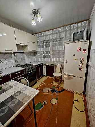 Здам 1 кімнатну, ПОЛЄТАЄВА (НЕБЕСНОЇ СОТНІ), ЗАСКЛЕНИЙ балкон, вільна! Чернівці