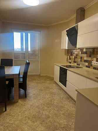 Затишна двокімнатна квартира 75 м.кв.  ЖК «Сирецький бояр». Киев