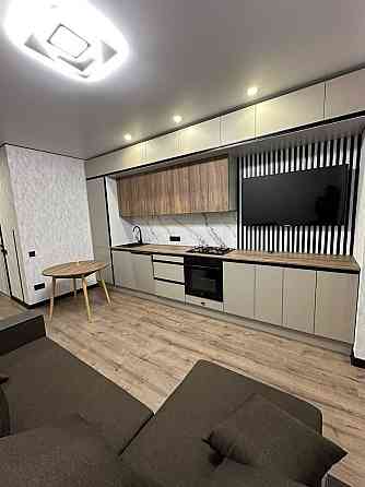 Оренда 2к квартири на Набережній Перемоги Дніпро