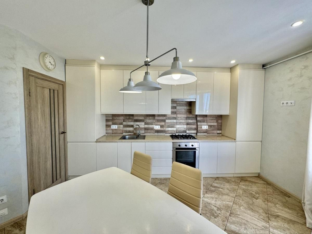 Оренда двокімнатної квартири по вул .Незалежності Ивано-Франковск - изображение 1