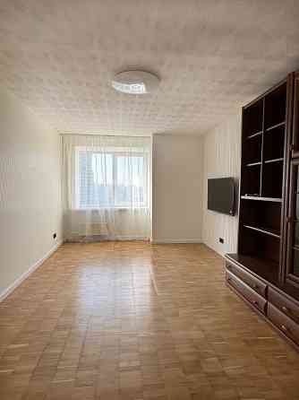 Печерськ, трикімнатна роздільні кімнати, поряд ботанічний сад Киев