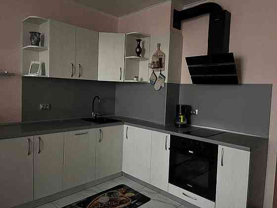 Оренда 2к квартри, вул. Ревуцького 54, м. Харьківська Киев