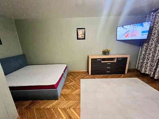 Продаж 1Кімнатної в цегляному будинку 1985 року Олексіївська Киев