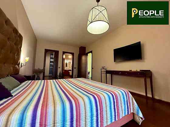 Розкішна 4-к у ЖК "Тріумф" з авторським інтер’єром та панорамним видом Киев