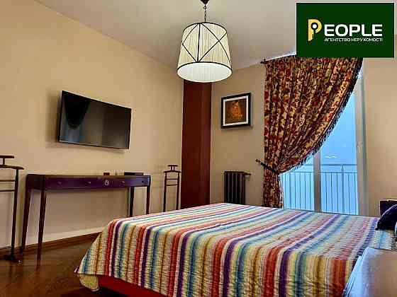 Розкішна 4-к у ЖК "Тріумф" з авторським інтер’єром та панорамним видом Киев