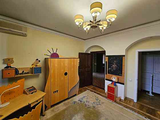 Продам 4х ком.квартиру с ремонтом на ул.Владимира Великого Дніпро