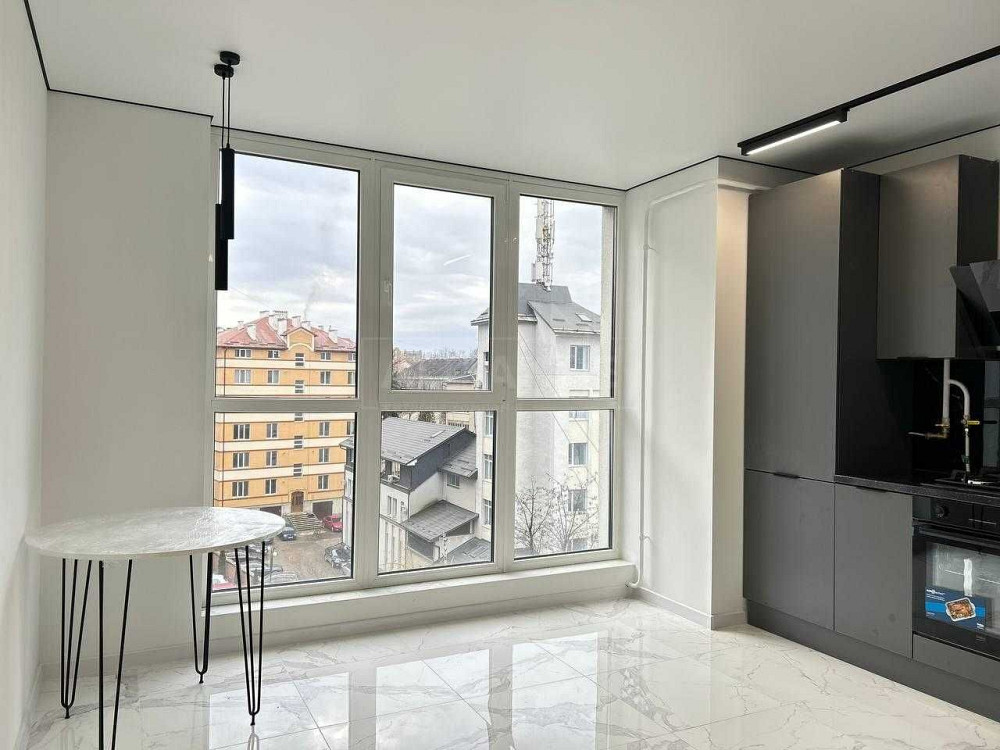 Крута квартира біля парку Шевченка Івано-Франківськ - зображення 1