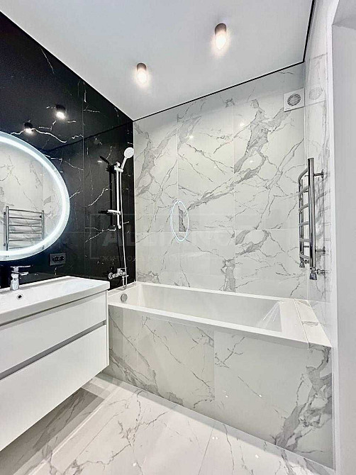 Крута квартира біля парку Шевченка Івано-Франківськ - зображення 8