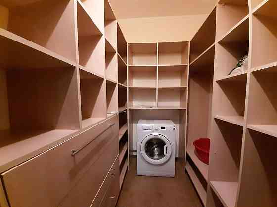 Сдам 2х комнатную Максимовича 3г,  ЖК "4 Сезона" Киев