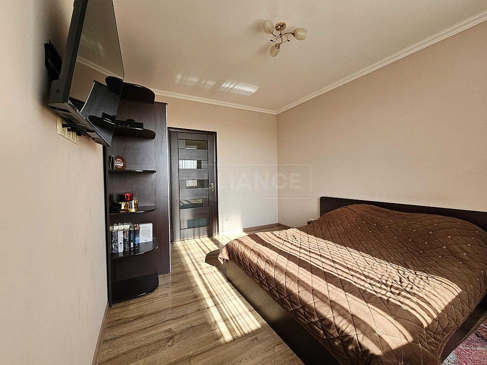 Простора 3 кімнатна квартира 86м2 на зручному 4 поверсі з ремонтом Івано-Франківськ - зображення 6