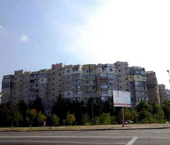 Сдам 2-кімнатну на Троєщині, напроти ТРЦ Район, Бальзака, 54/21 Киев