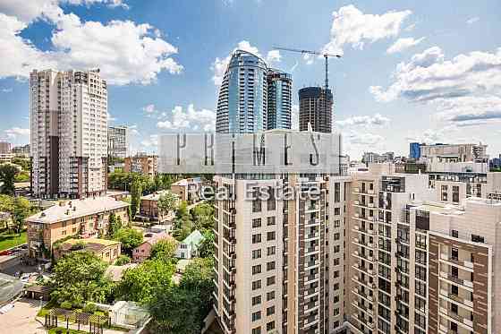 Продаж 4-к квартири  149 м2  Бульвар фонтанів , вид на алею фонтанів Київ