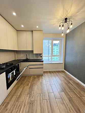 Крута 1км квартира з обжитій новобудові Ивано-Франковск